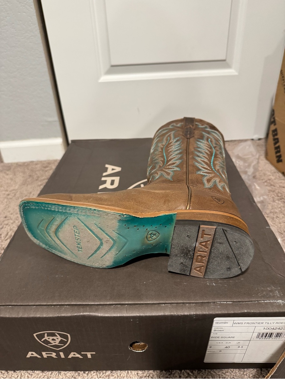 Ariat Brown Leather Western Heeled Cowboy Boots with Turquoise Stitching - Picture 3 of 3